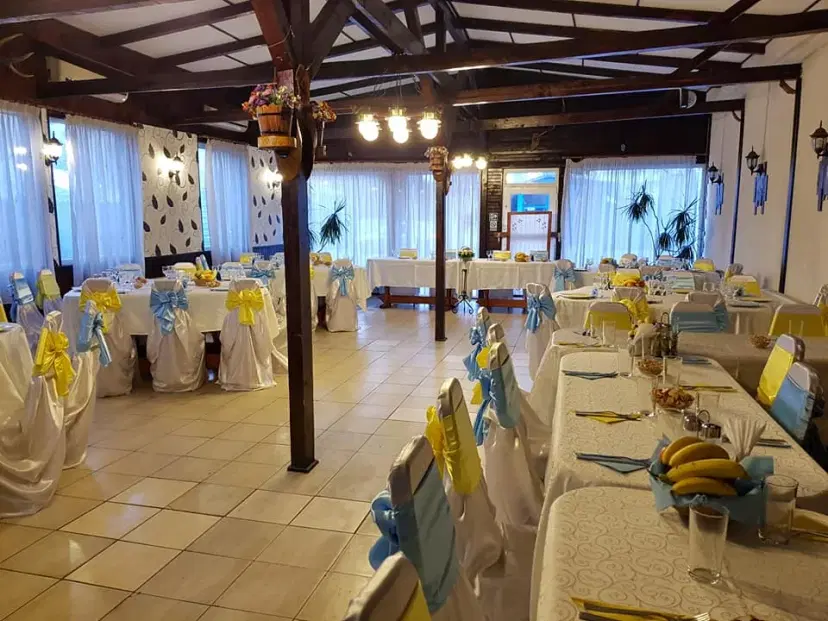 https://honeypot0.s3.amazonaws.com/1701122673217-gallery-restaurant-stejaru%20%287%29.webp